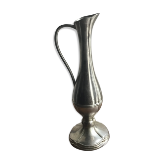 Vase form amphora