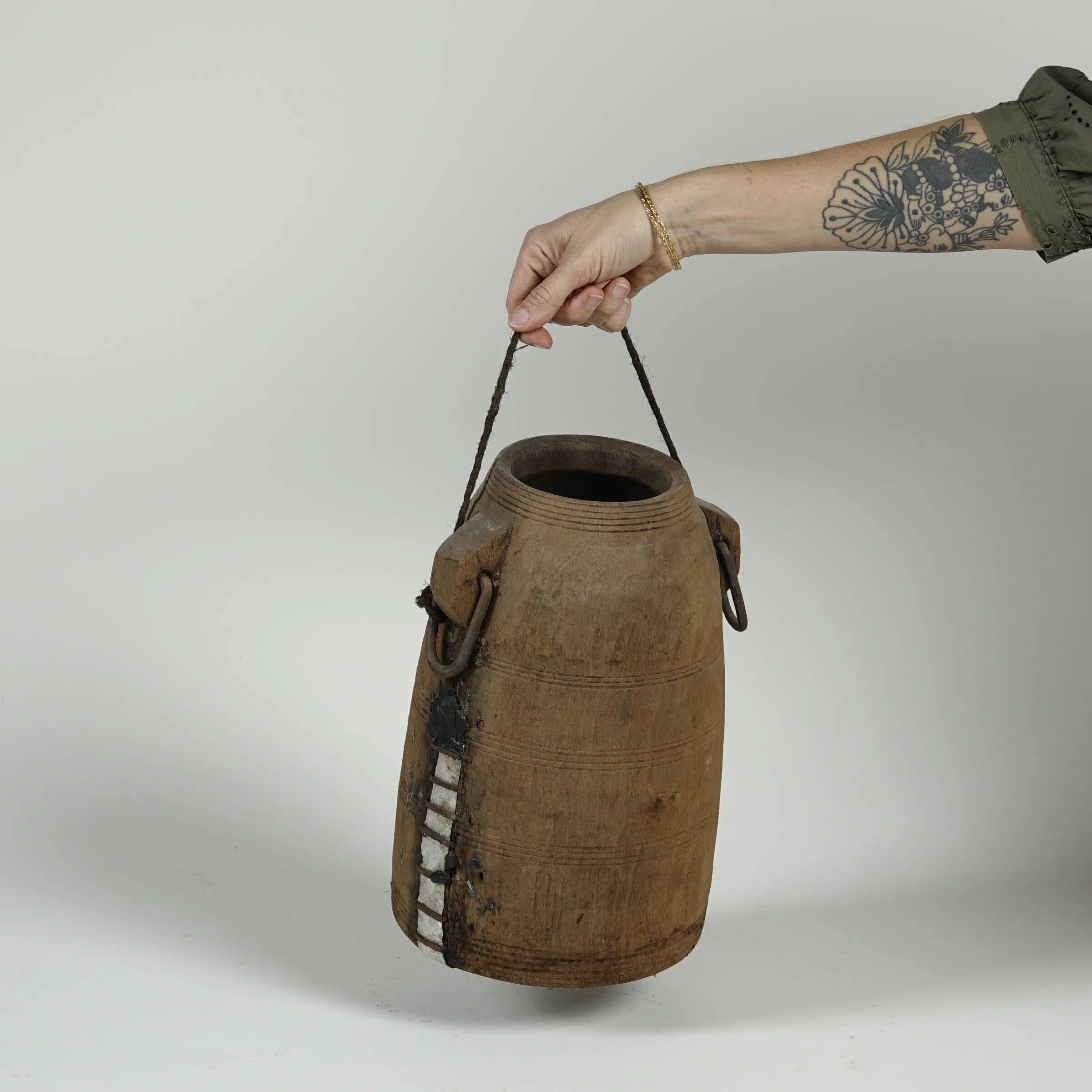 Gala - Wooden pot no. 49