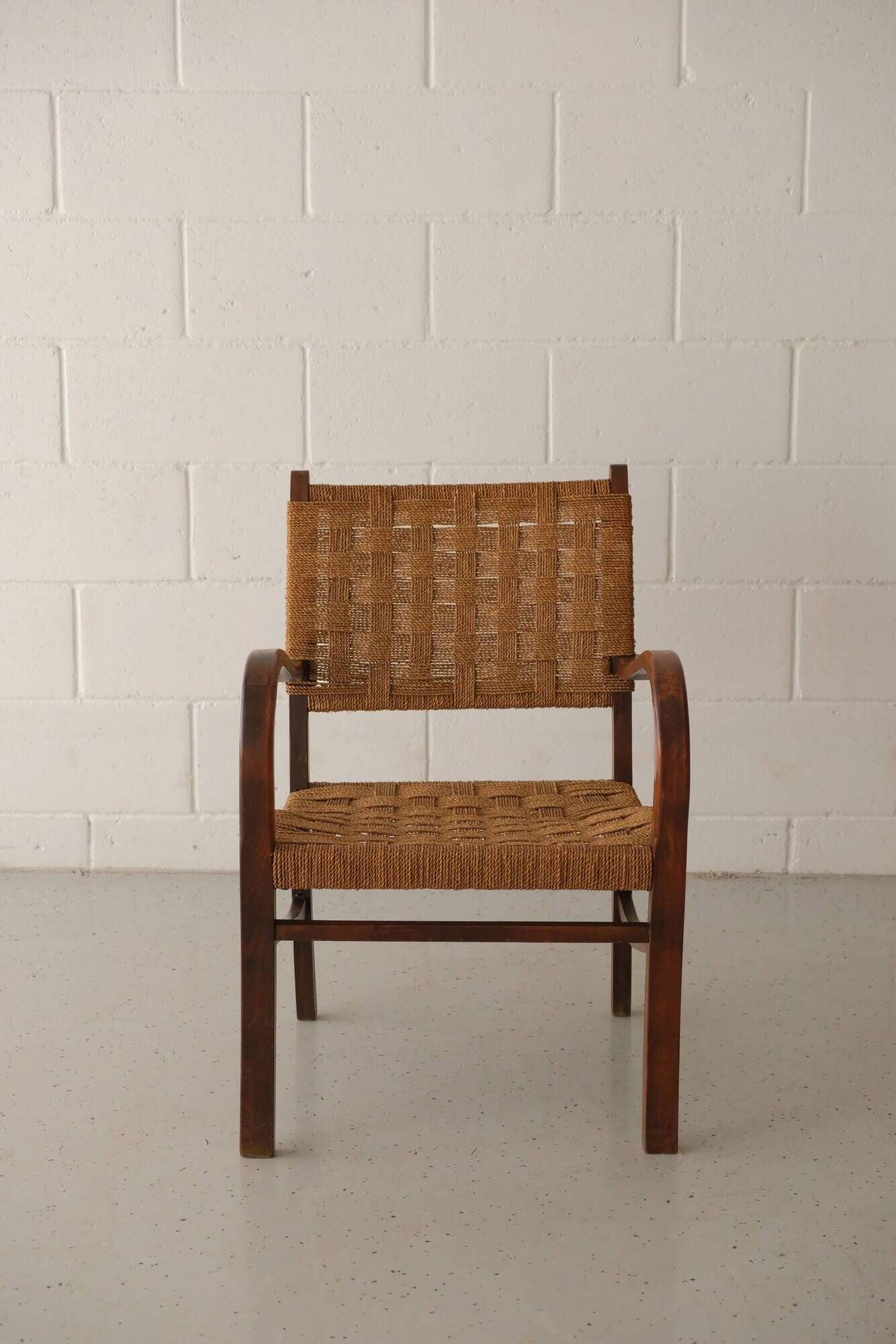 2 lounge chairs with cord