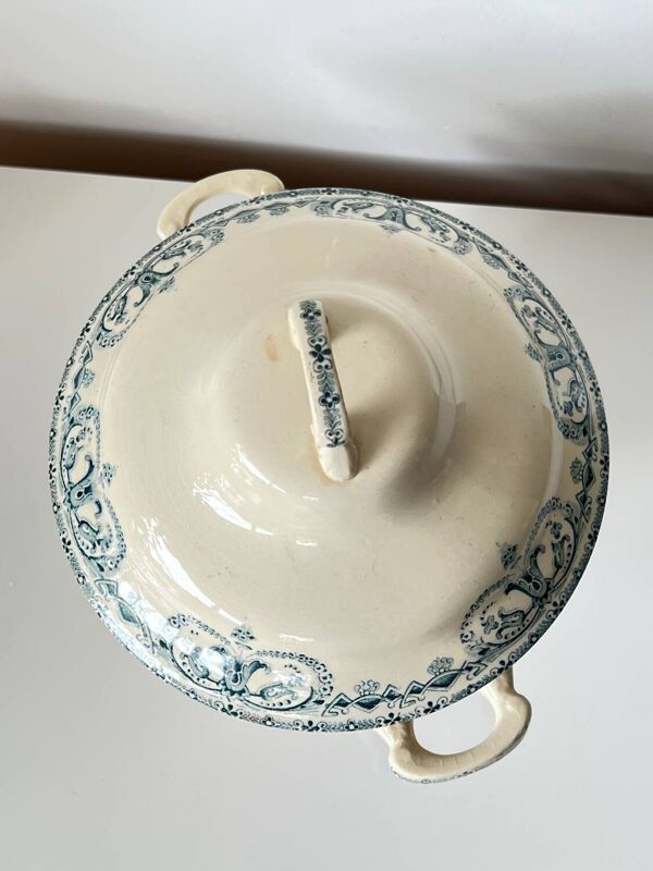 Soupière ancienne Terre de Fer – décor bleu – Planteurs de Caiffa « Guirlande » XIXème