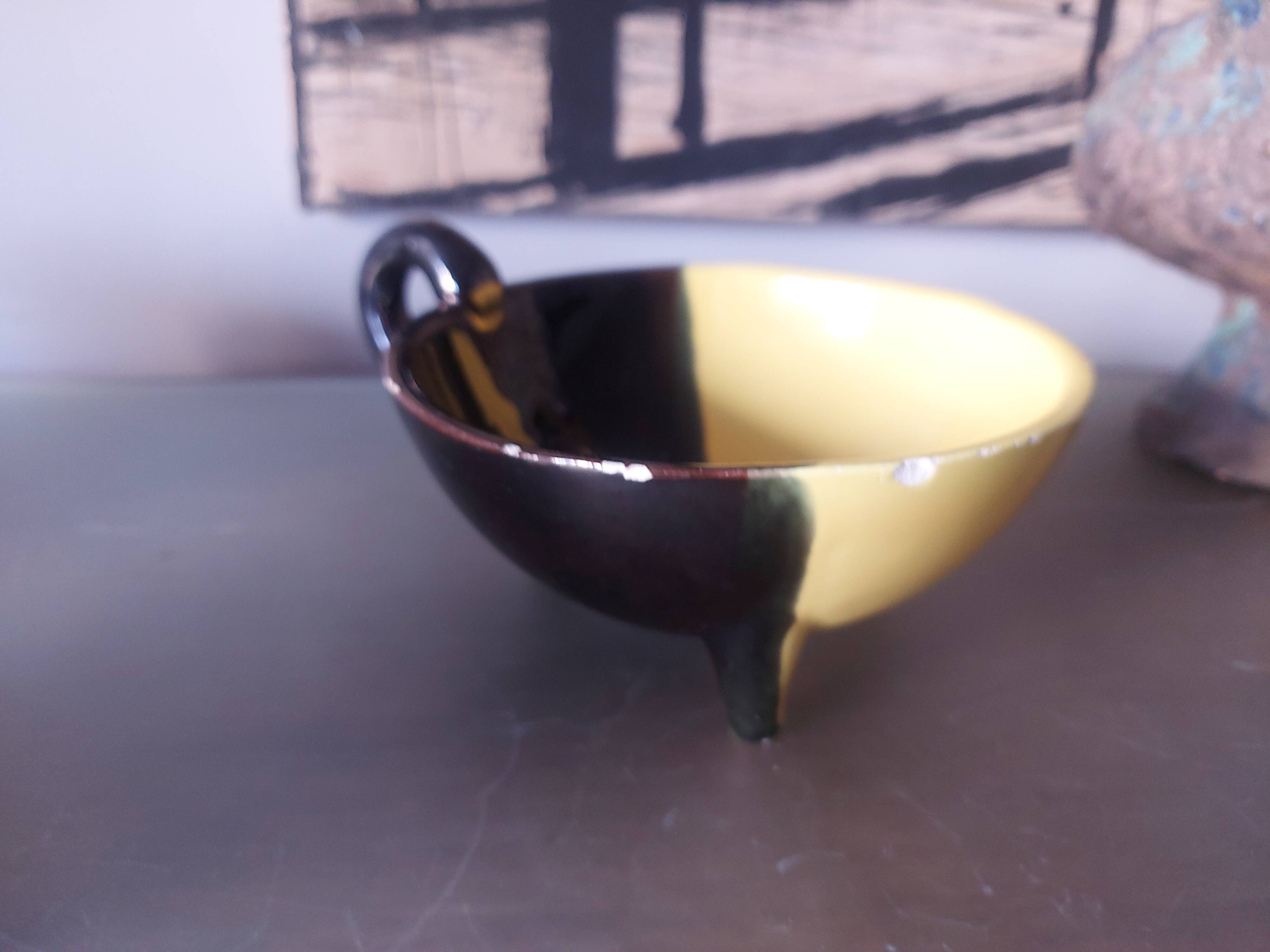 3 bowls, vintage Vallauris ceramic tripod cups