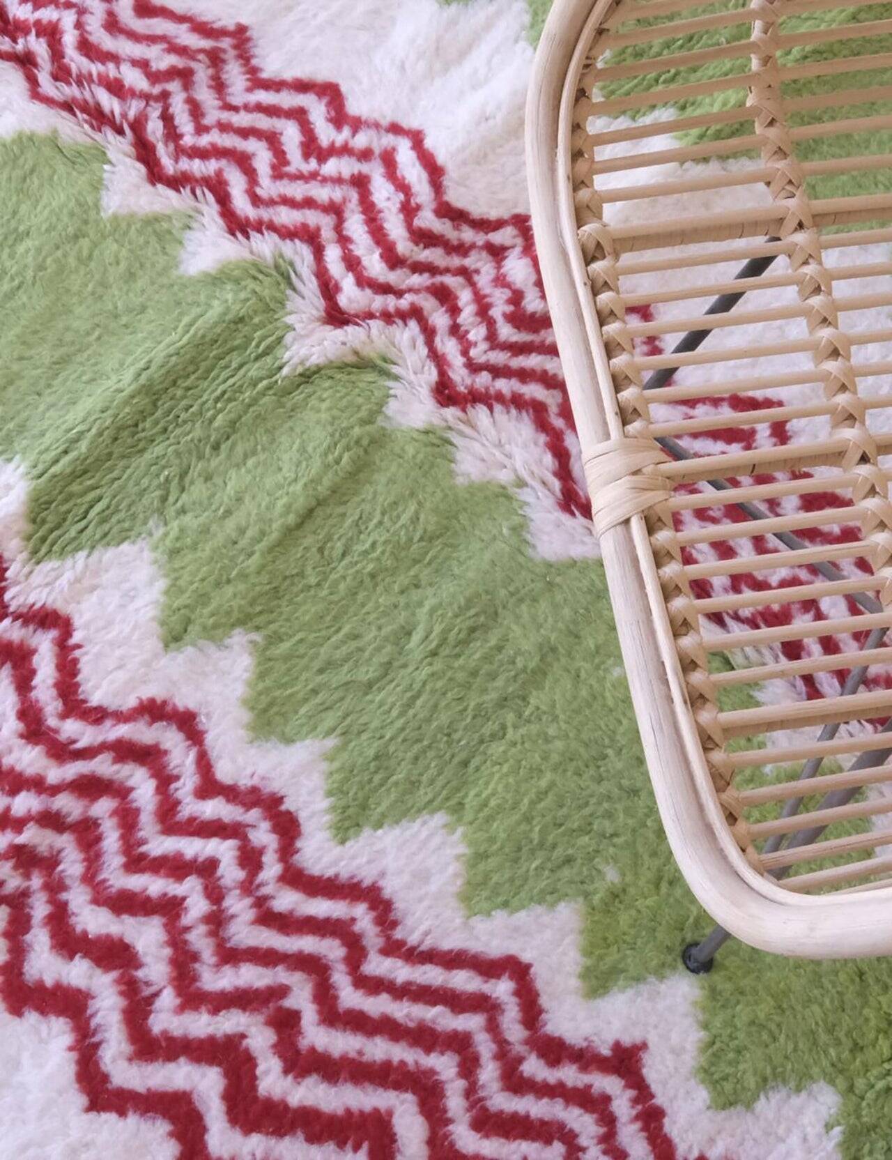 Berber rug in pure wool size 150 x 250 cm