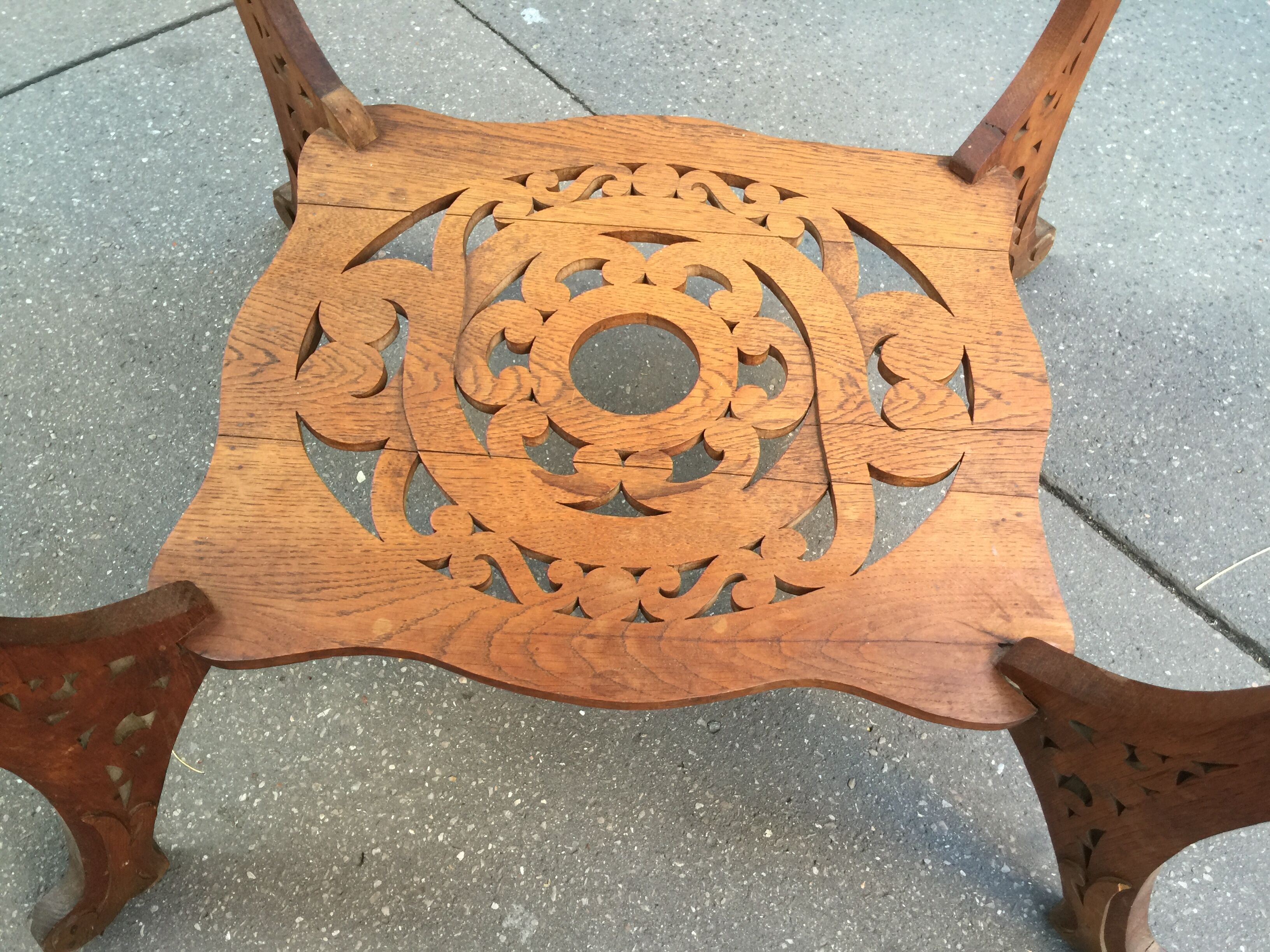 Exotic gueridon table