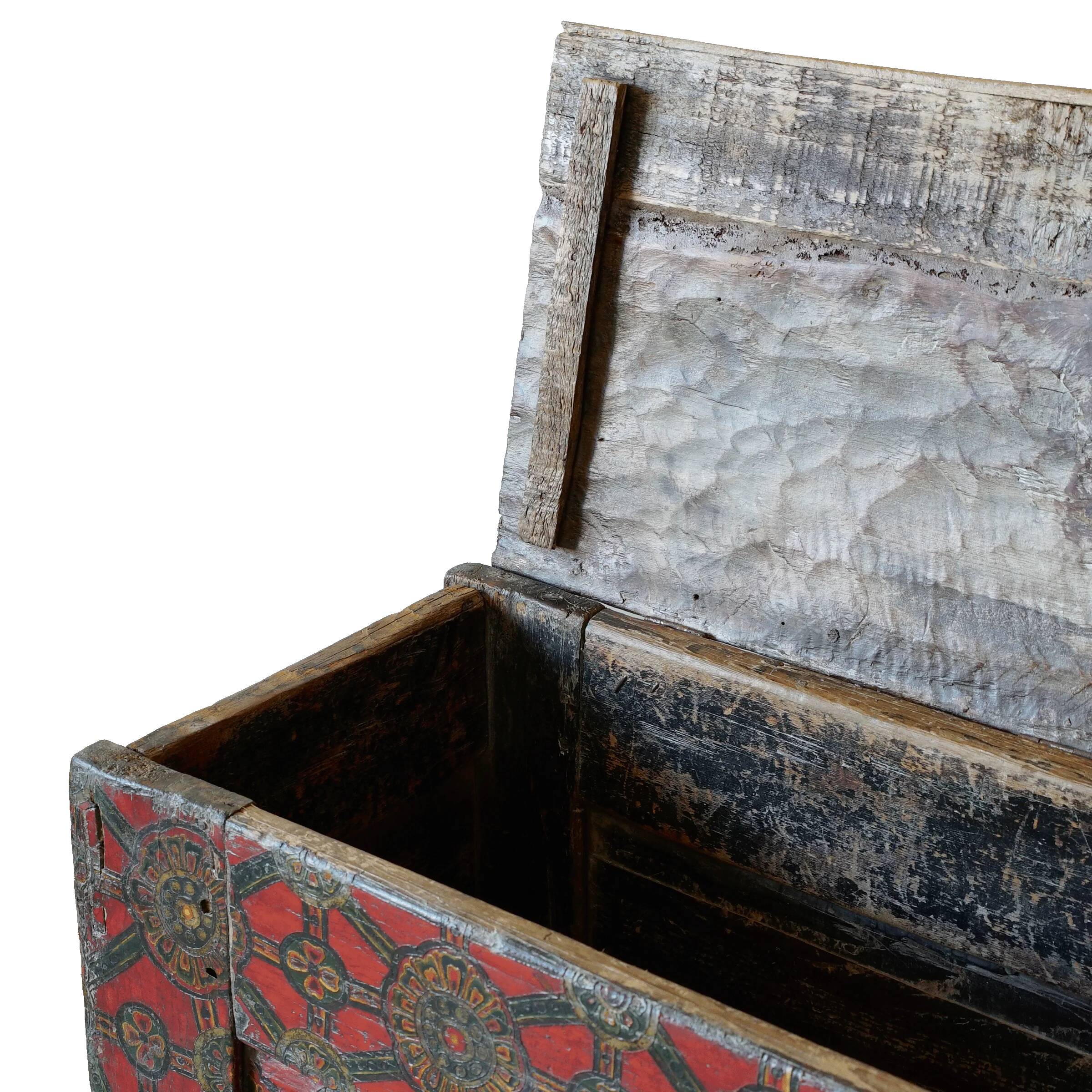 Nyemo - Ancient painted Tibetan chest