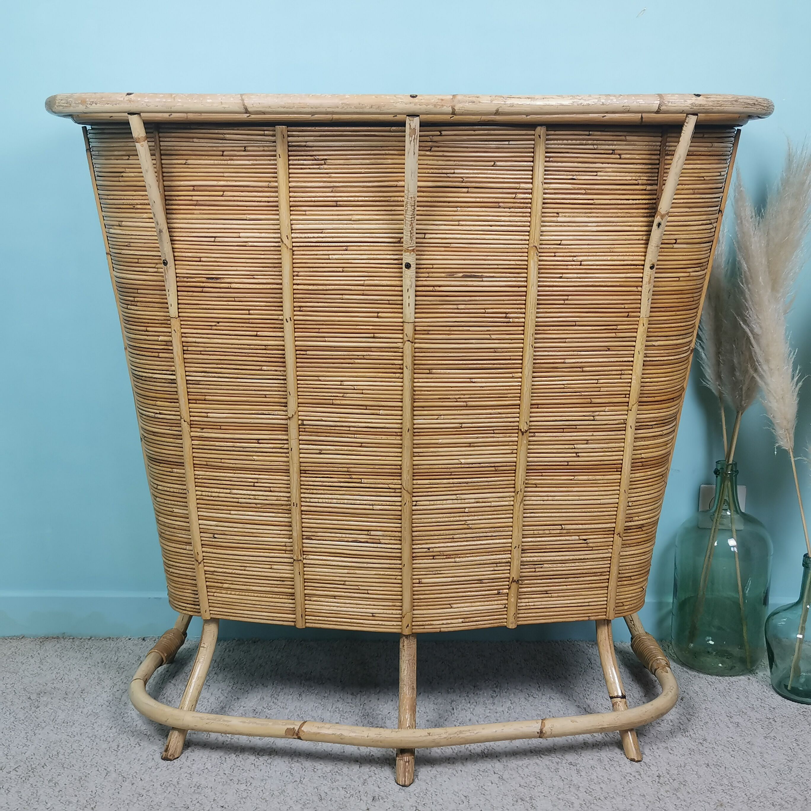 Rattan bar and stools