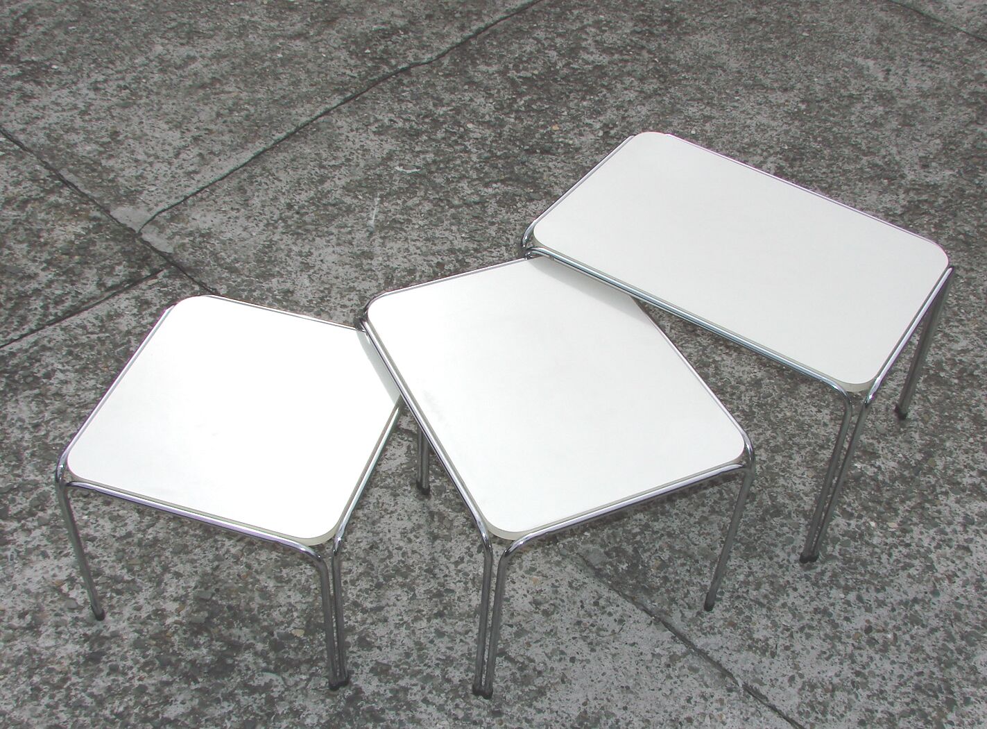 Set of 3 tables, 1970s