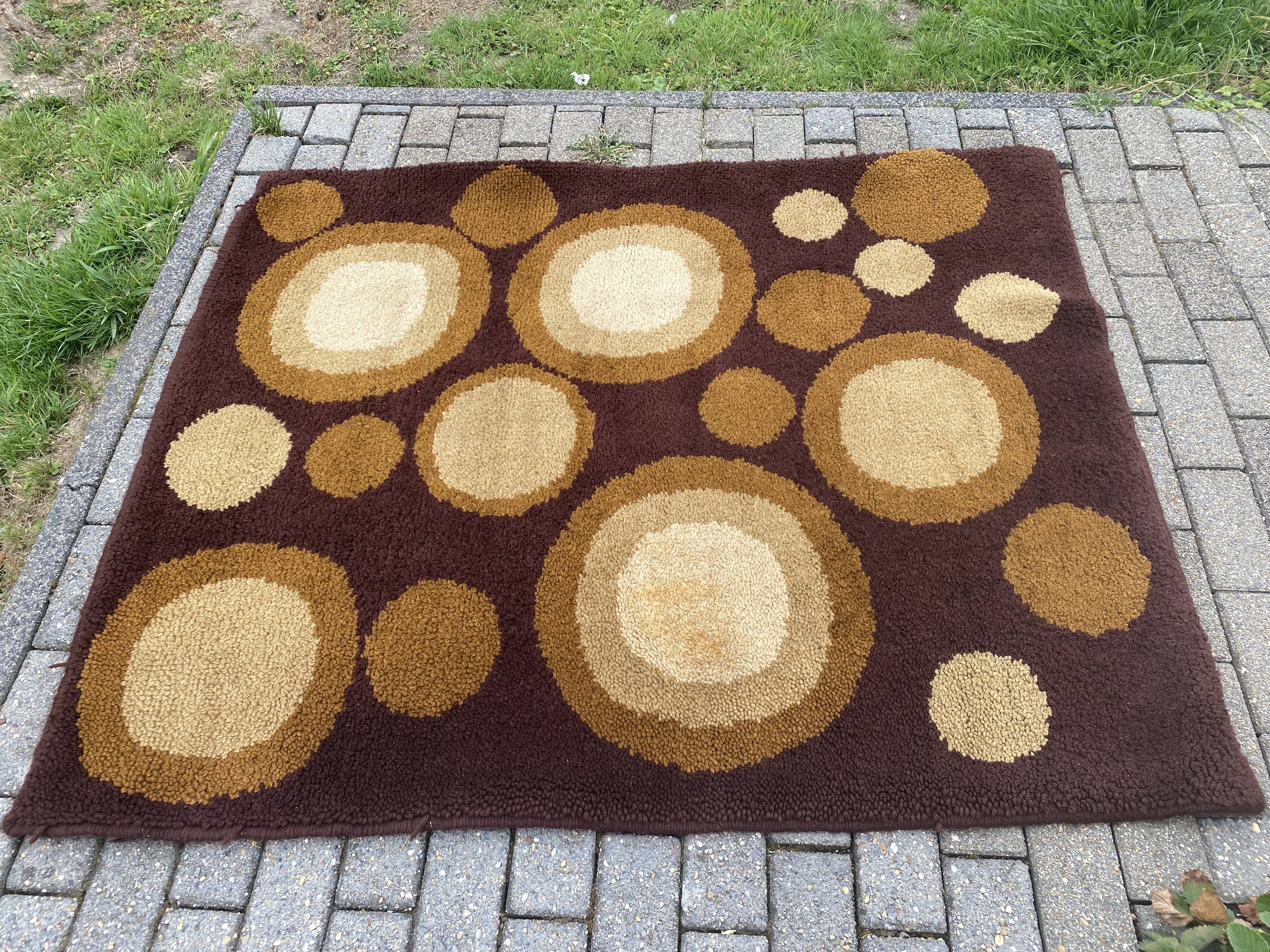 Vintage burgos dutch wool rug