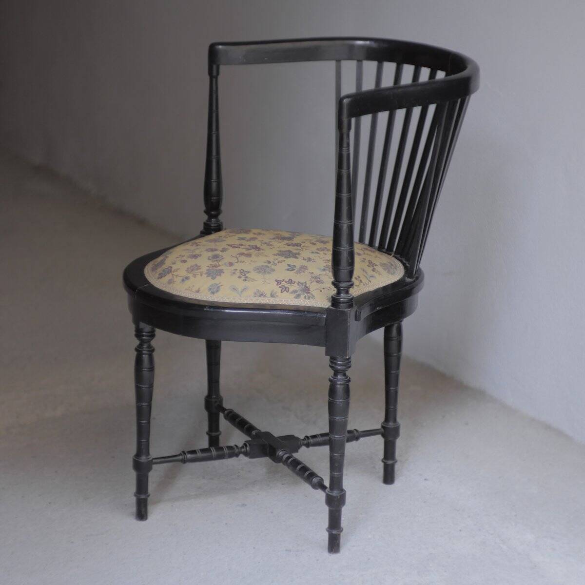 Armchair with armrests attributed to Adolf Loos, 1940s.