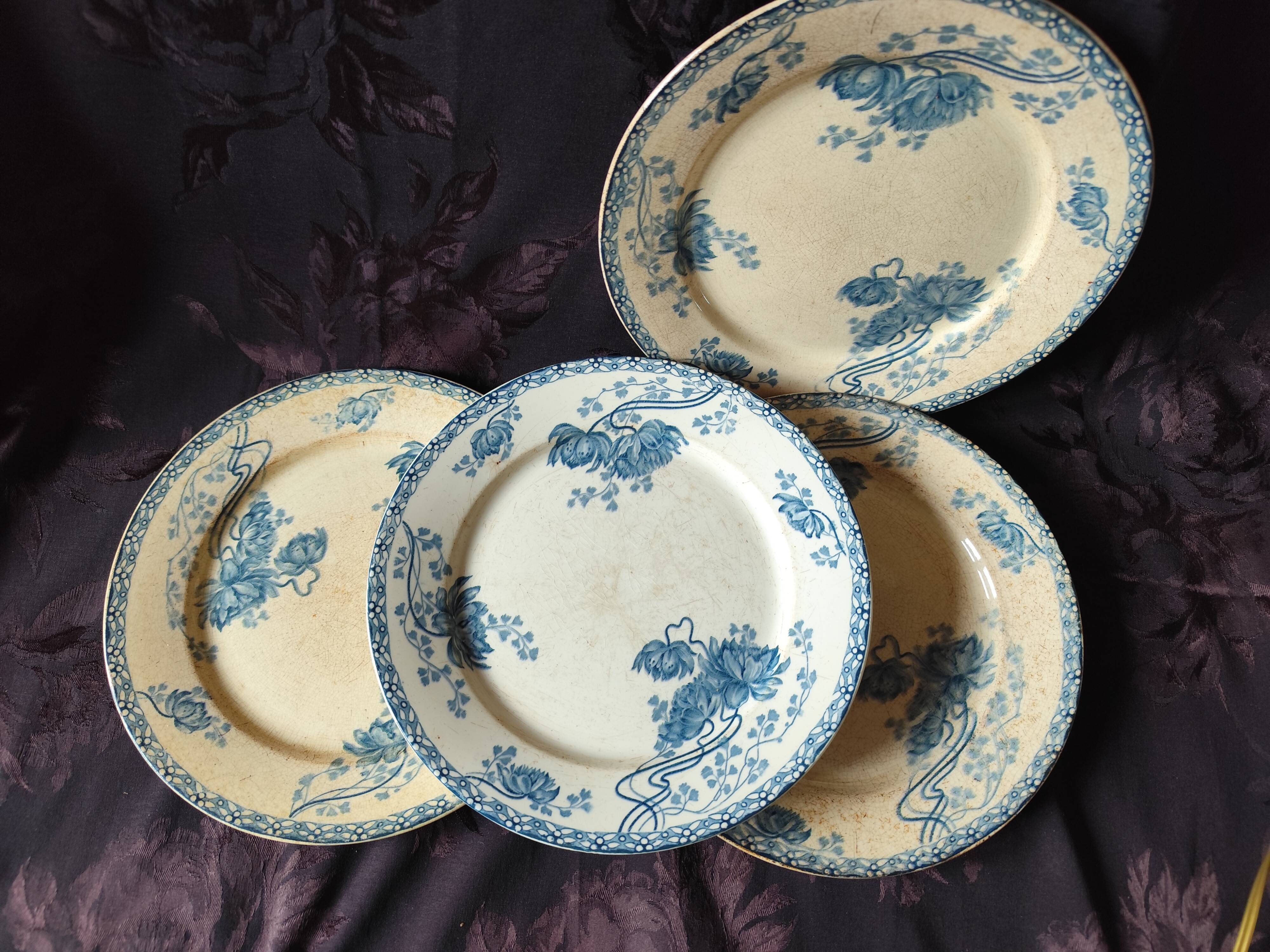 Set of 4 plates, 1920s - Sarreguemines - Royat peony design