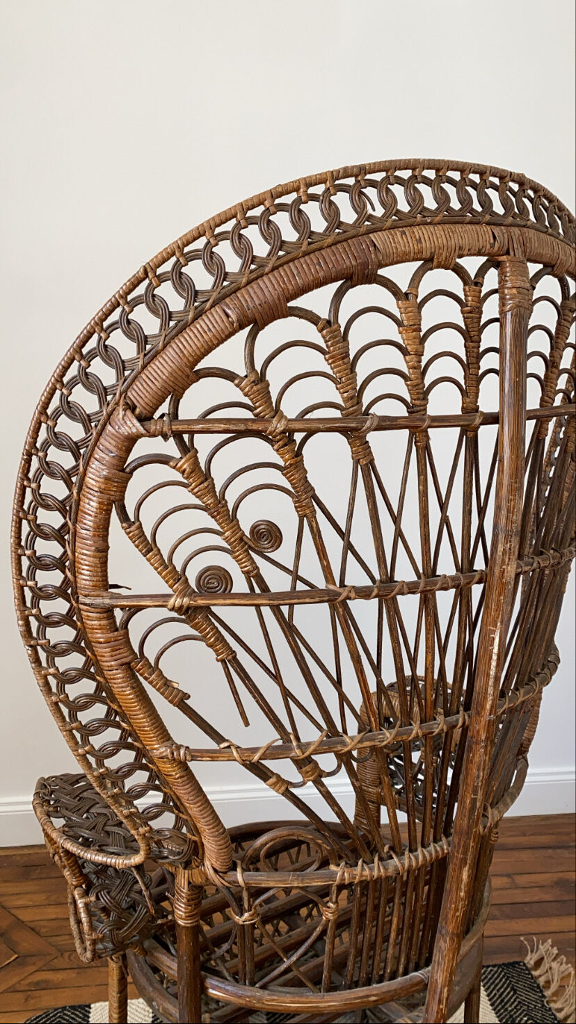 Armchair Emmanuelle old