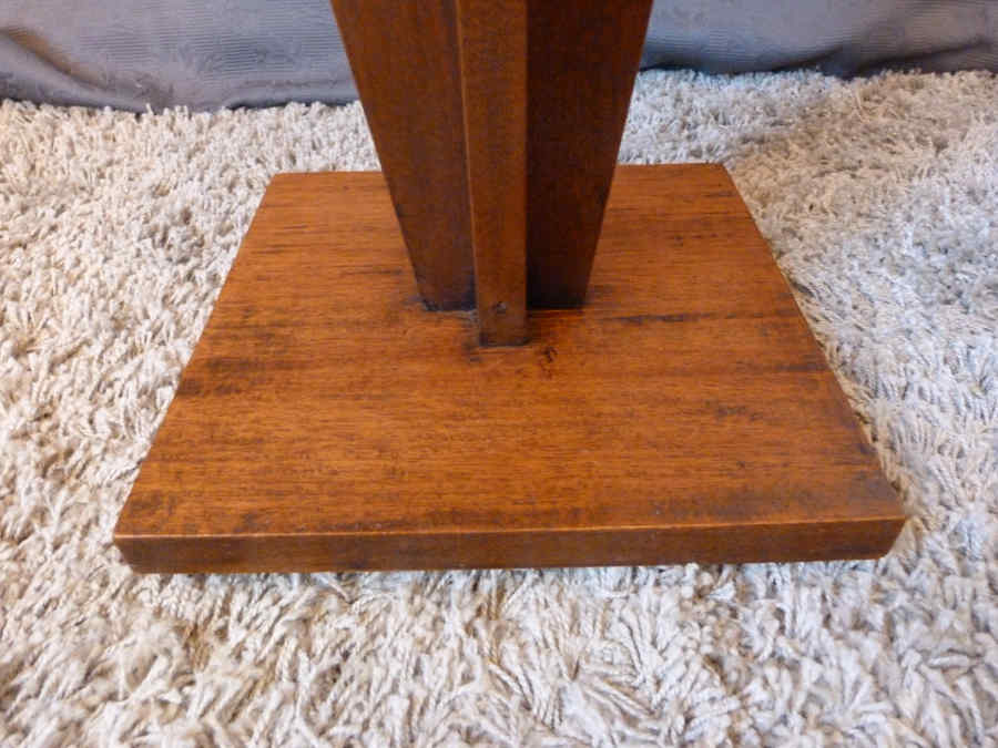 Art deco side table
