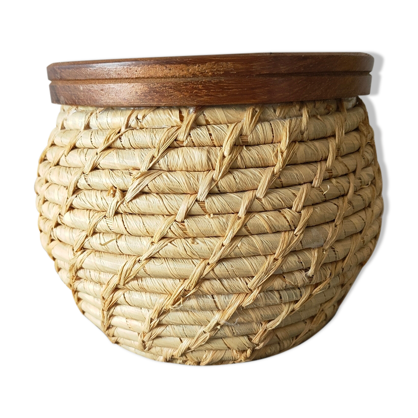 Wicker pot cache and wood