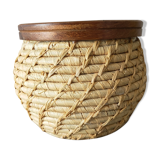 Wicker pot cache and wood