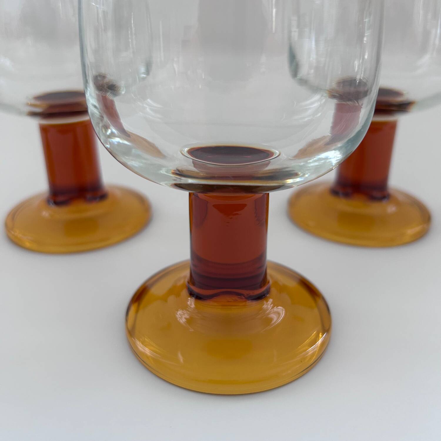 Set of 4 amber stem glasses