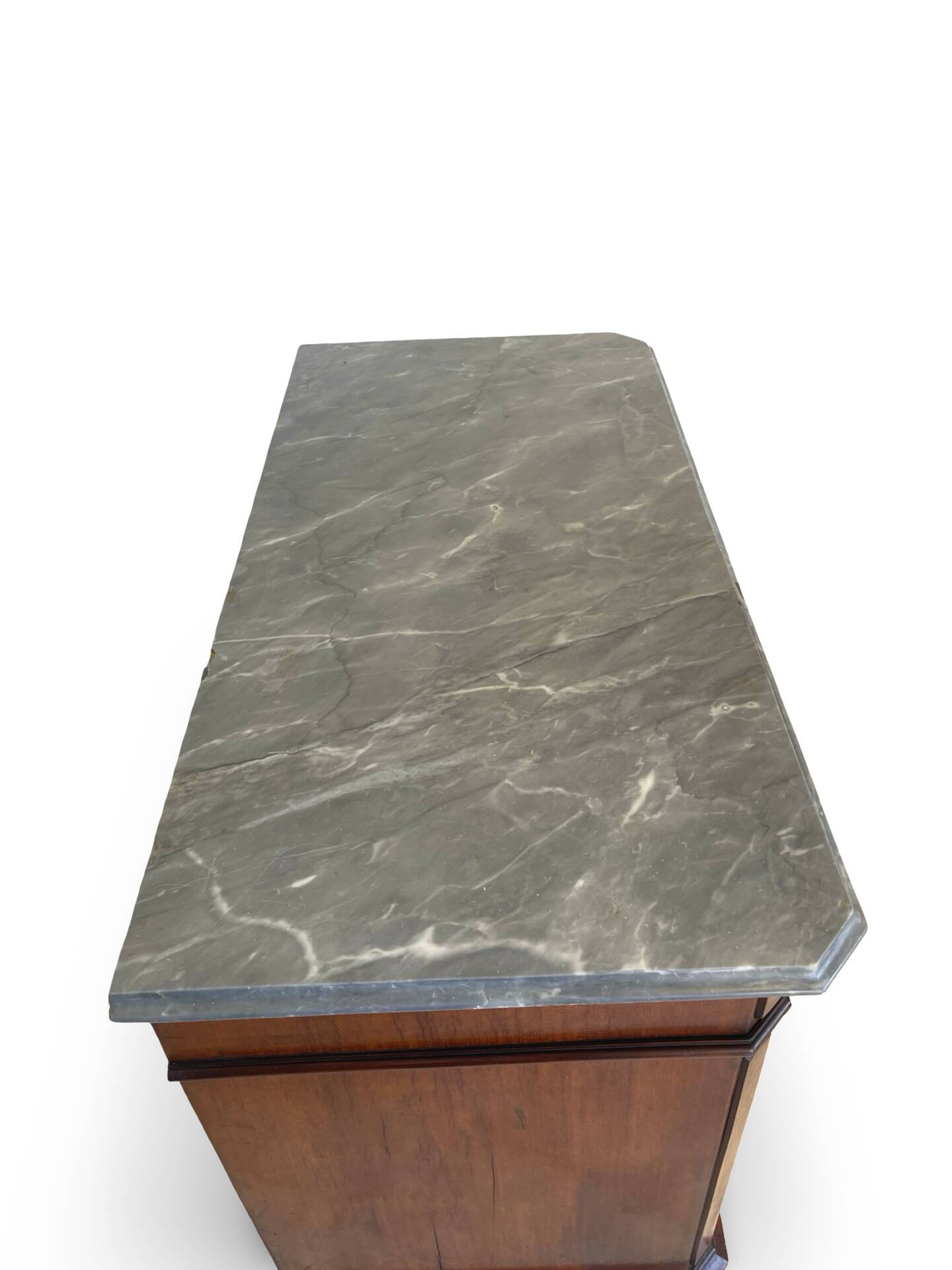 Commode Umbertino en acajou et noyer, 19e siècle.
