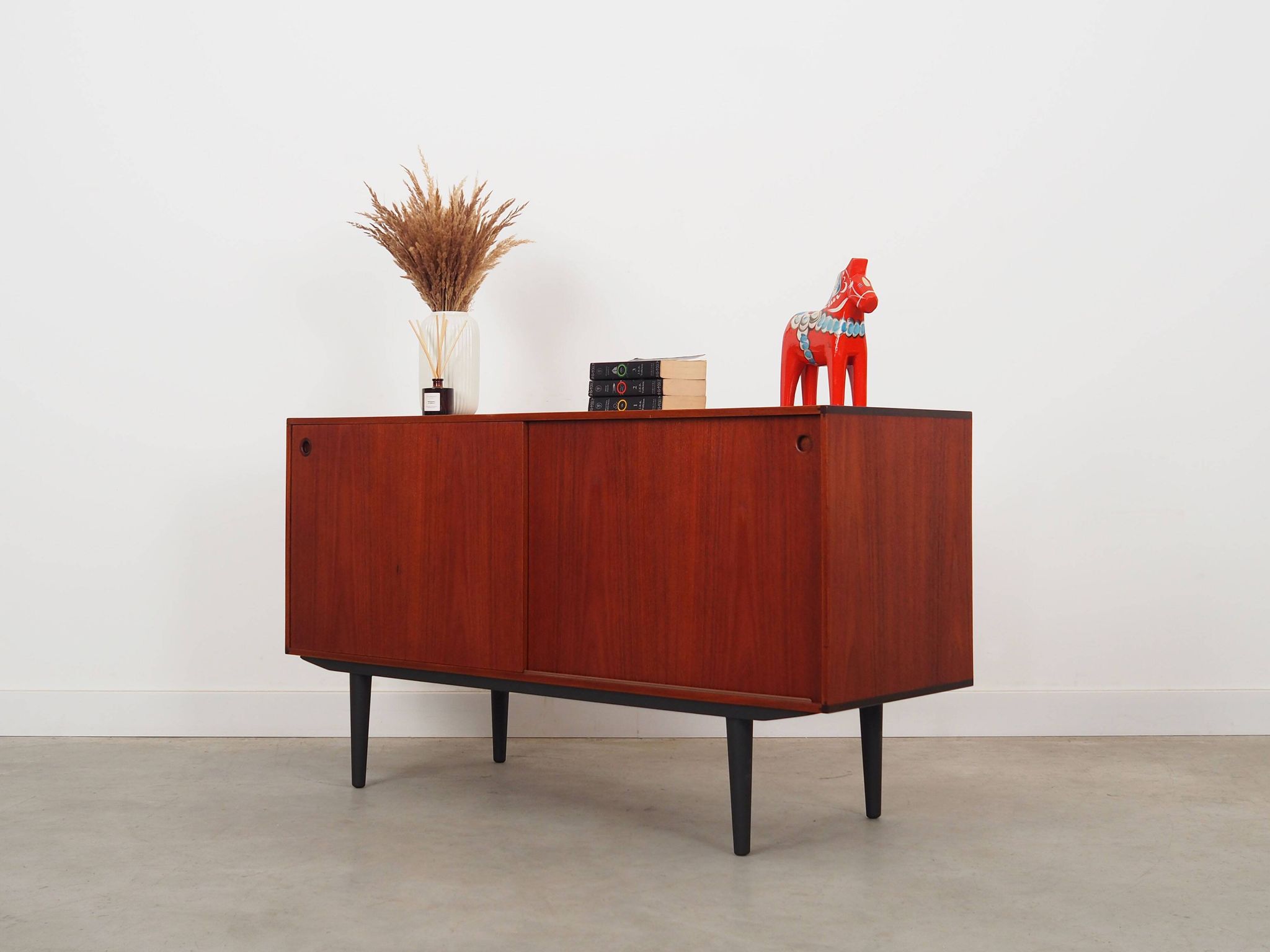 Meuble en teck, design danois, années 1960, production : Danemark