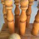 Jeu de 7 quilles en bois avec boule