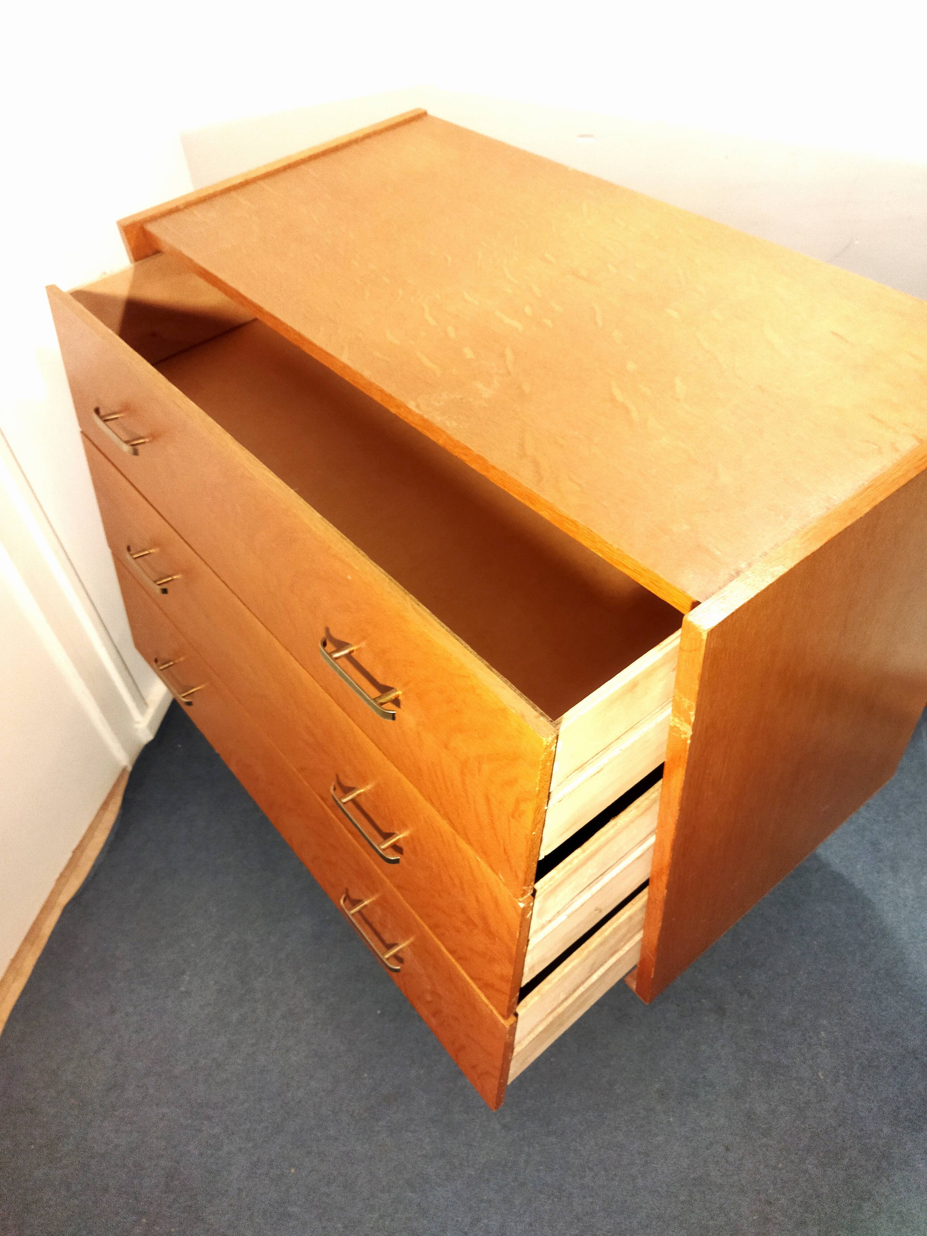 Commode vintage