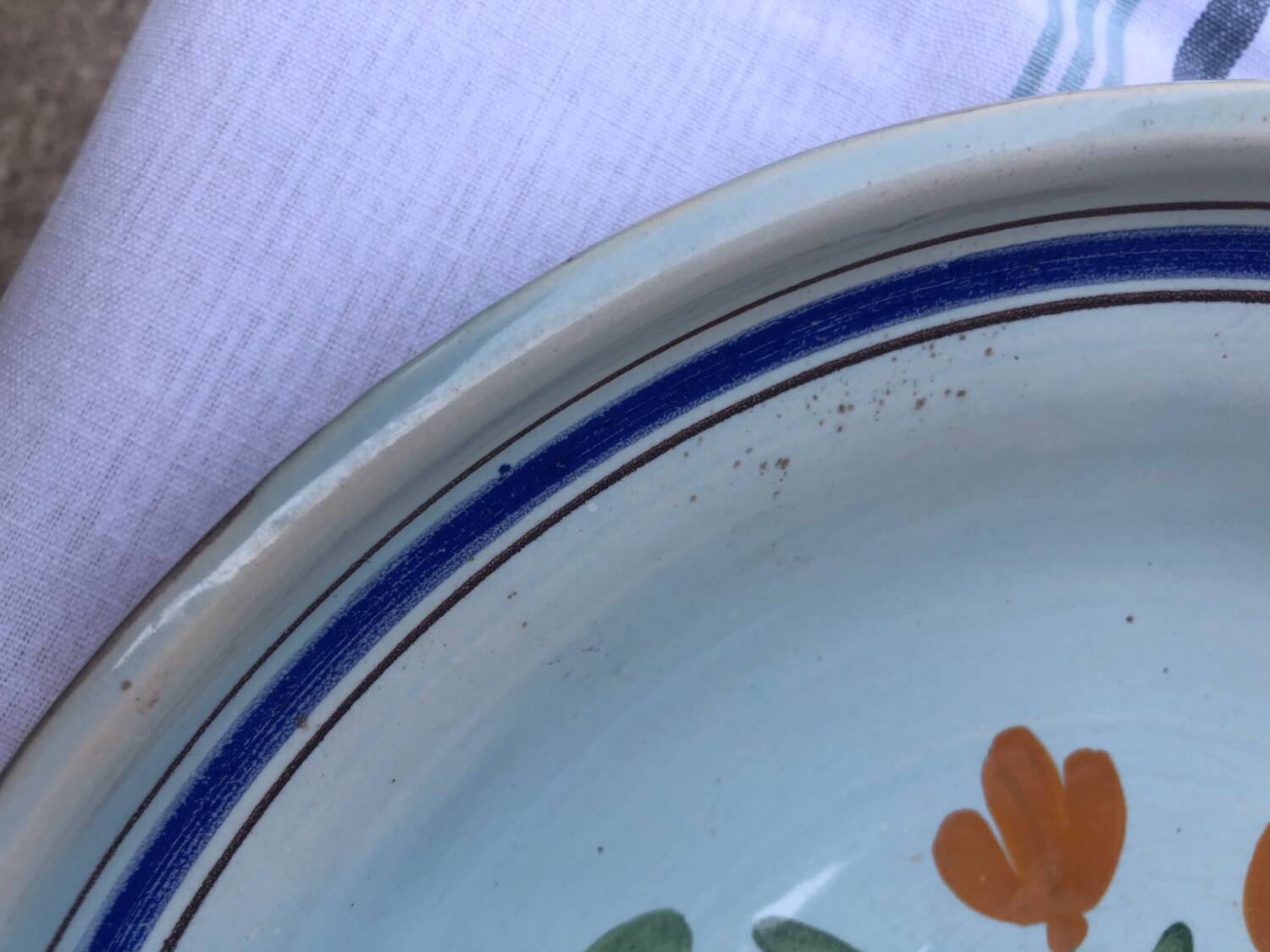 Grand plat faience polyvhtome XIXème