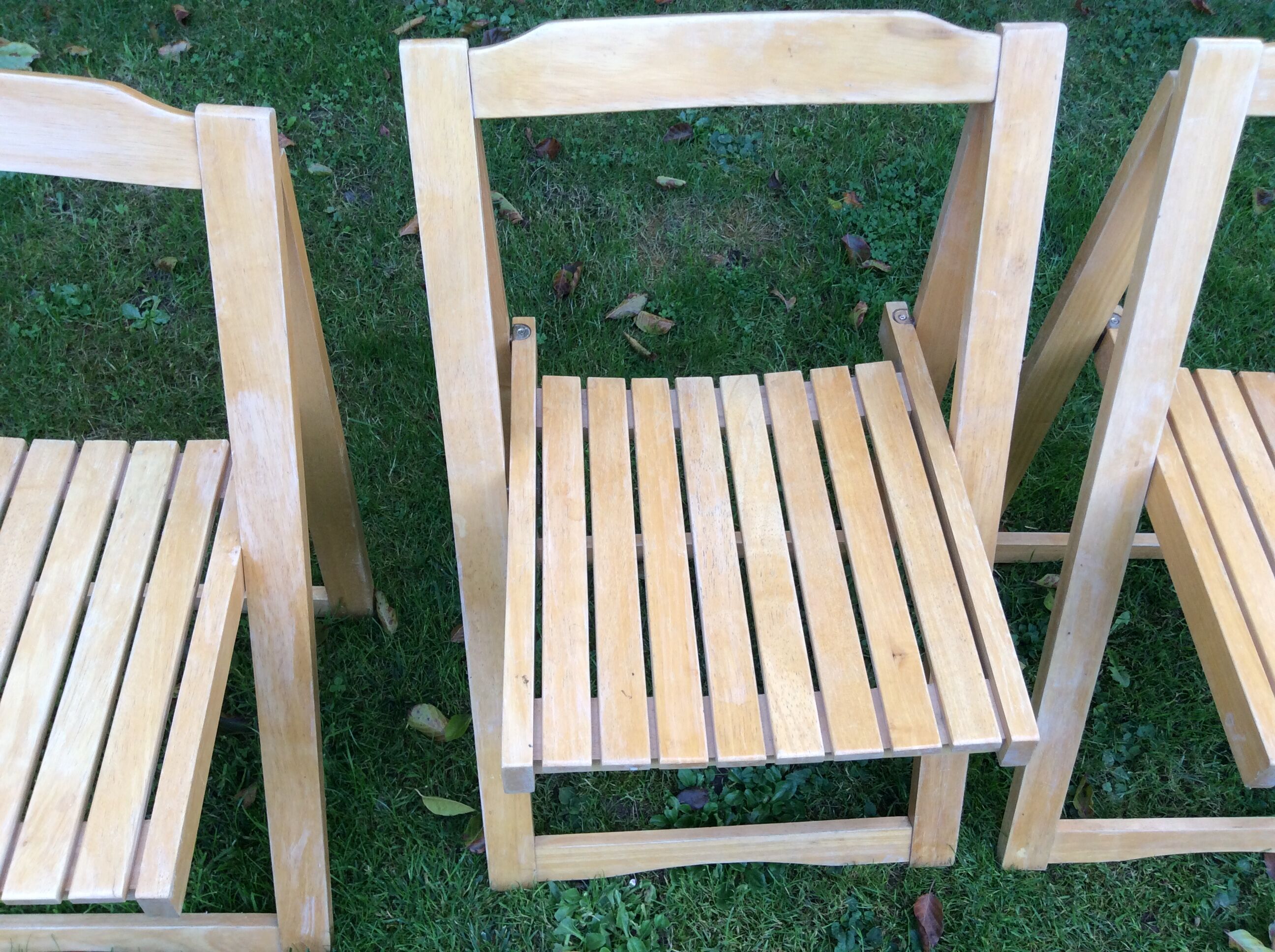 Series of 4 folding chairs