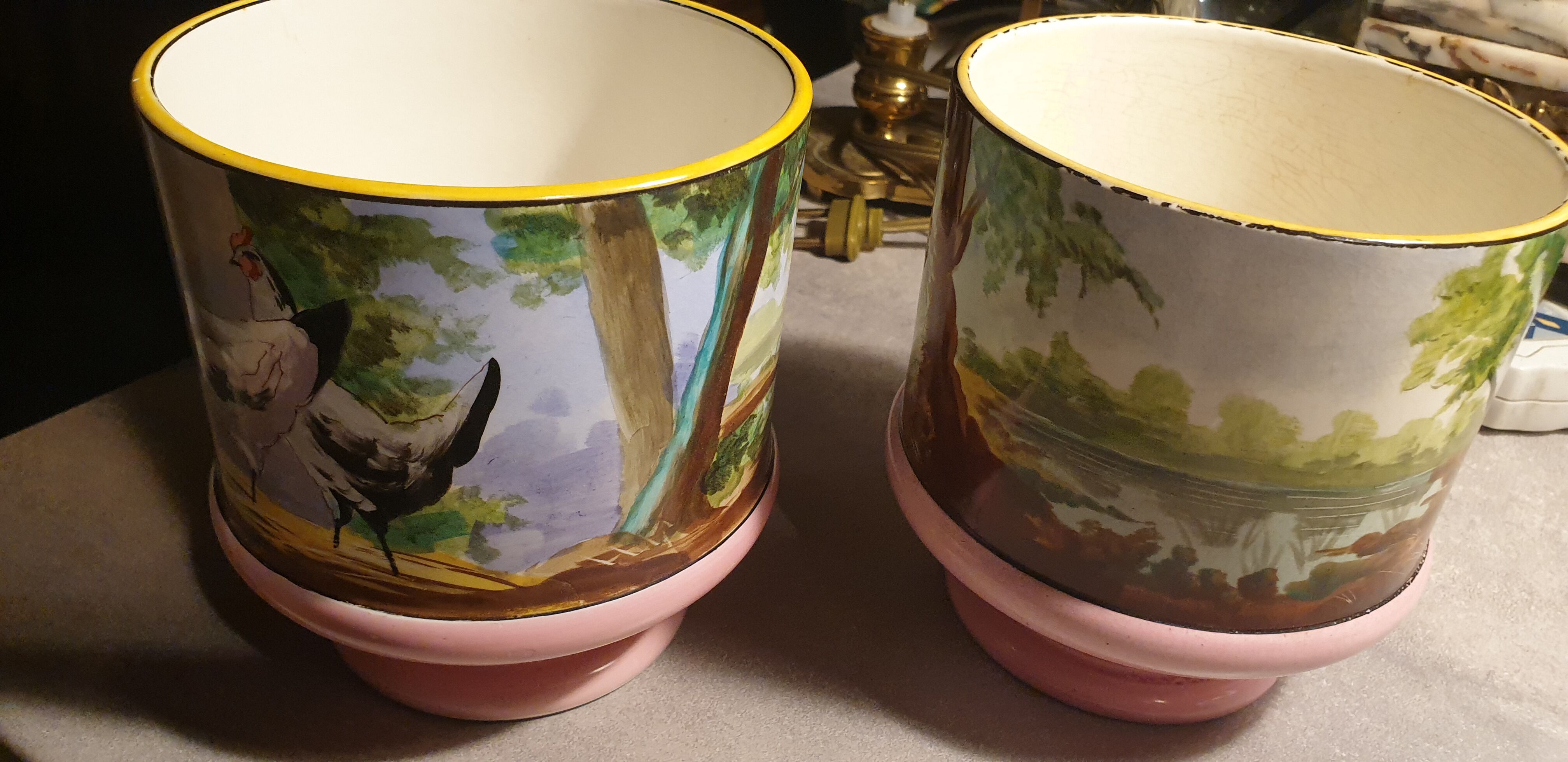 Ceramic pot cover decor with chickens