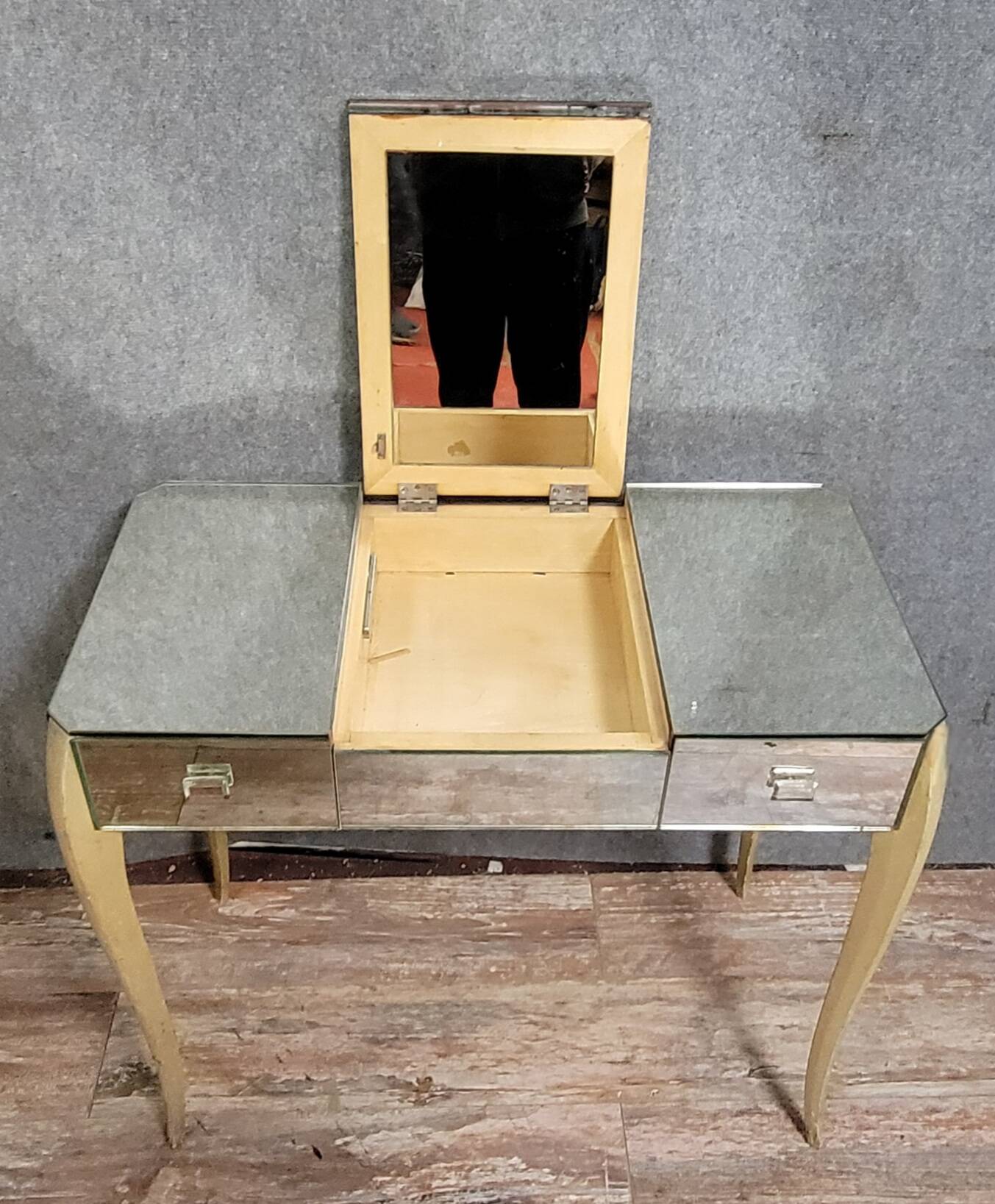 Lady's dressing table - Art Deco period mirror console