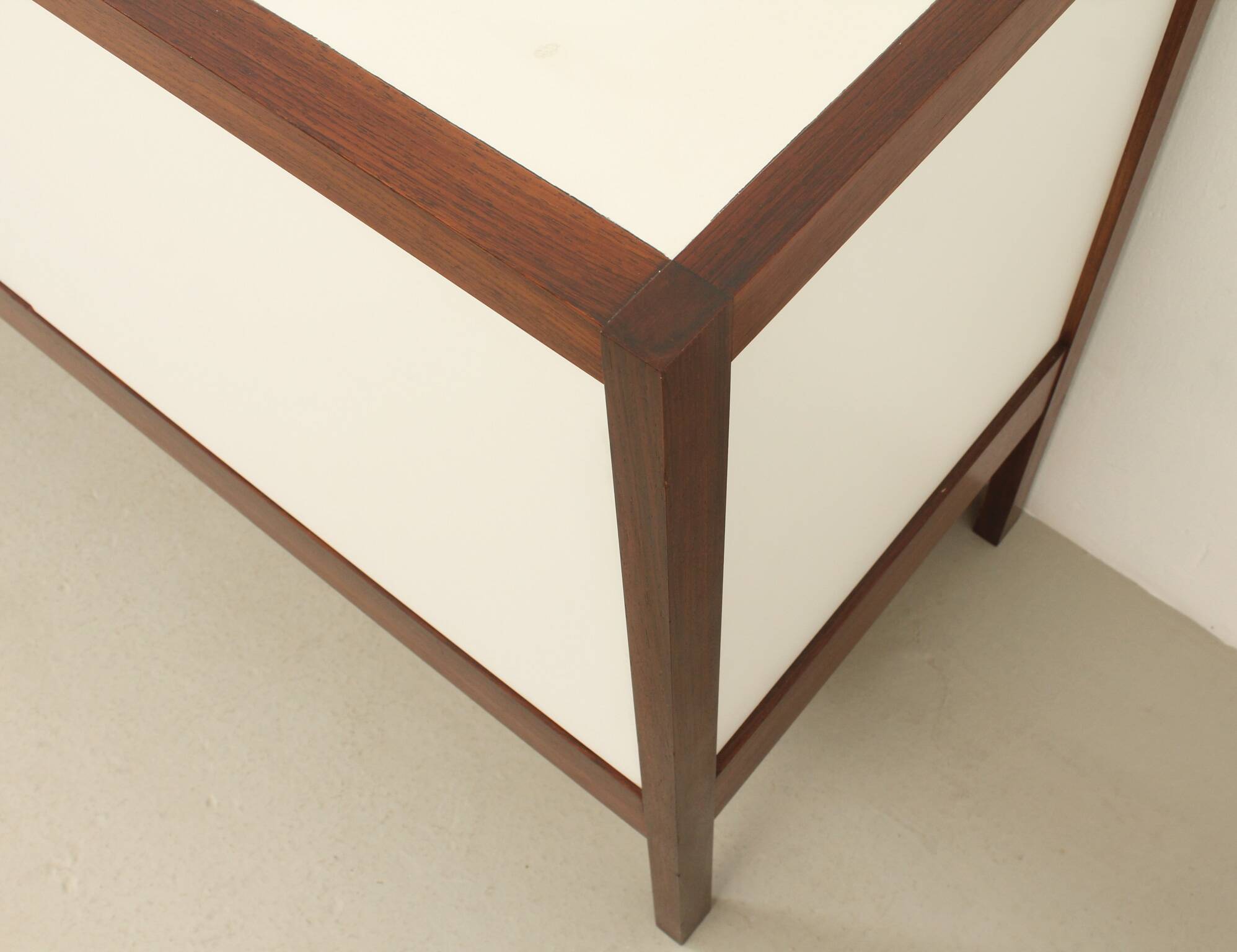 Buffet réversible conçu par Dieter Wäeckerlin pour Idealheim, Suisse, 1963