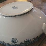 St Amand soup tureen