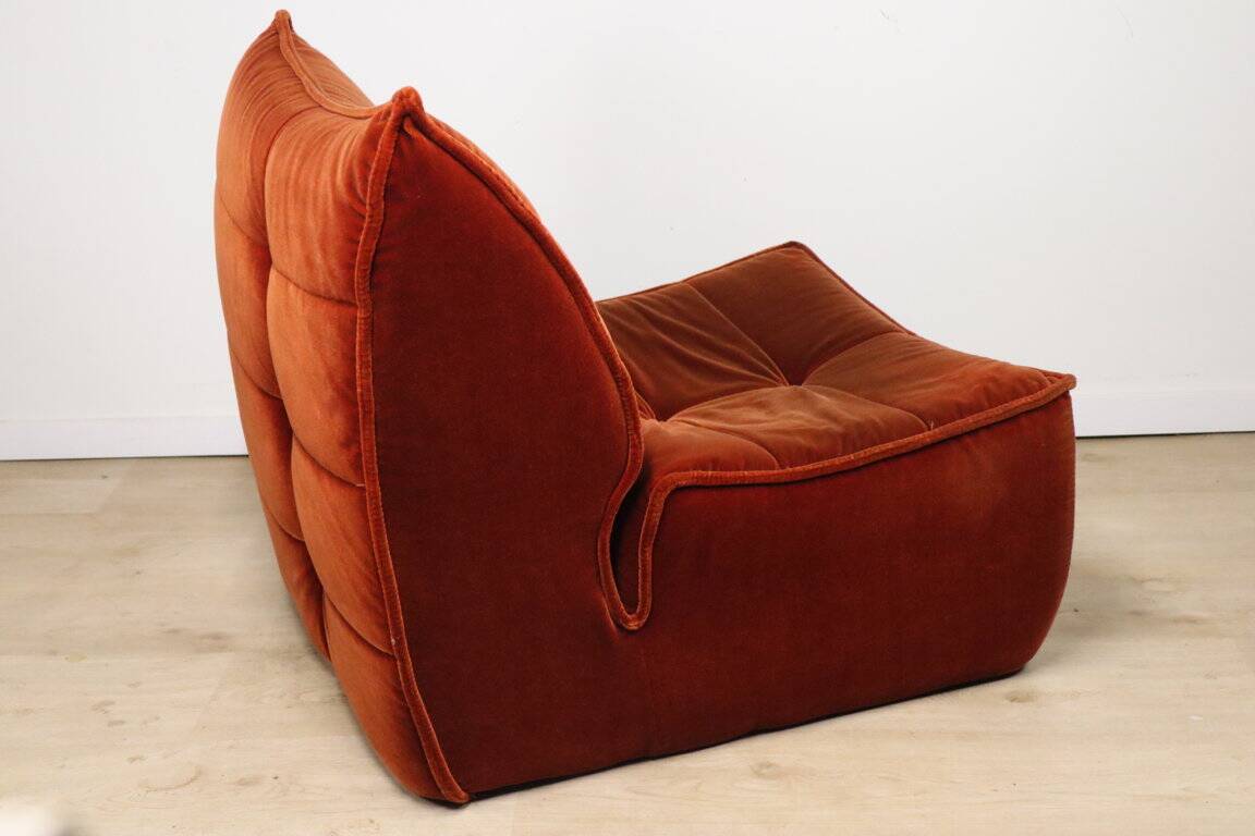 Vintage velvet armchair, 1970