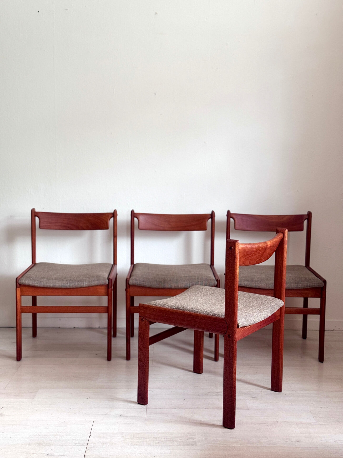 4 eetkamerstoelen H.W. Klein voor Bramin – teakhout – jaren 60