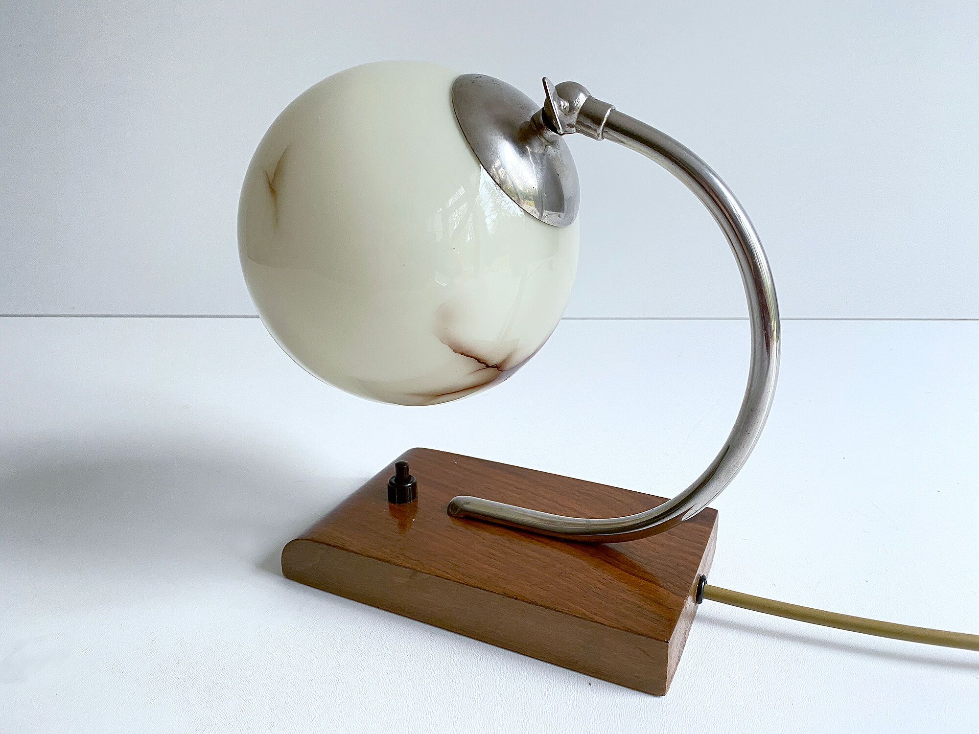 Table lamp art deco bauhaus, Vintage, 30s, Opaline Wood