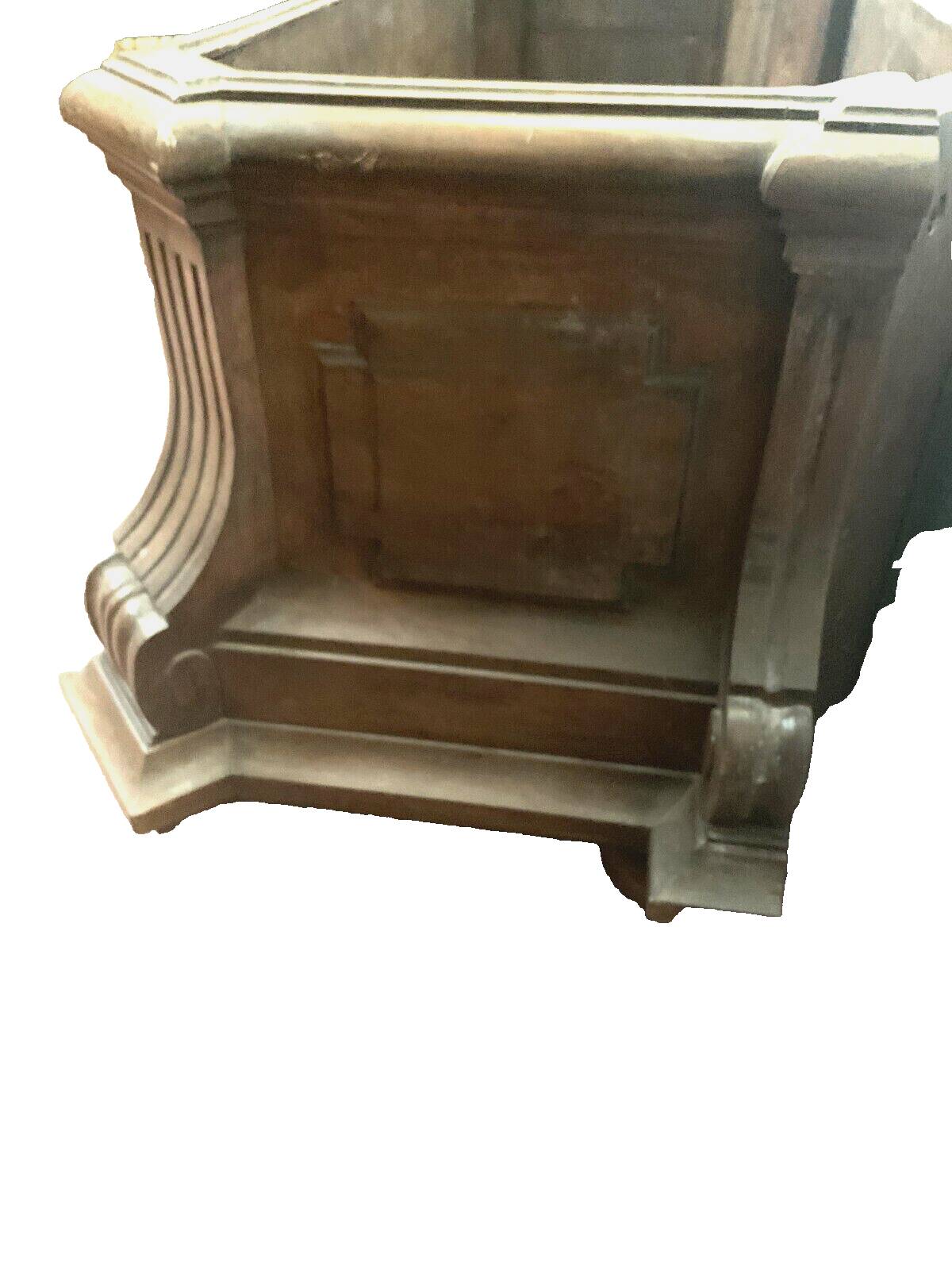 Napoleon III style planter in solid oak 20th century