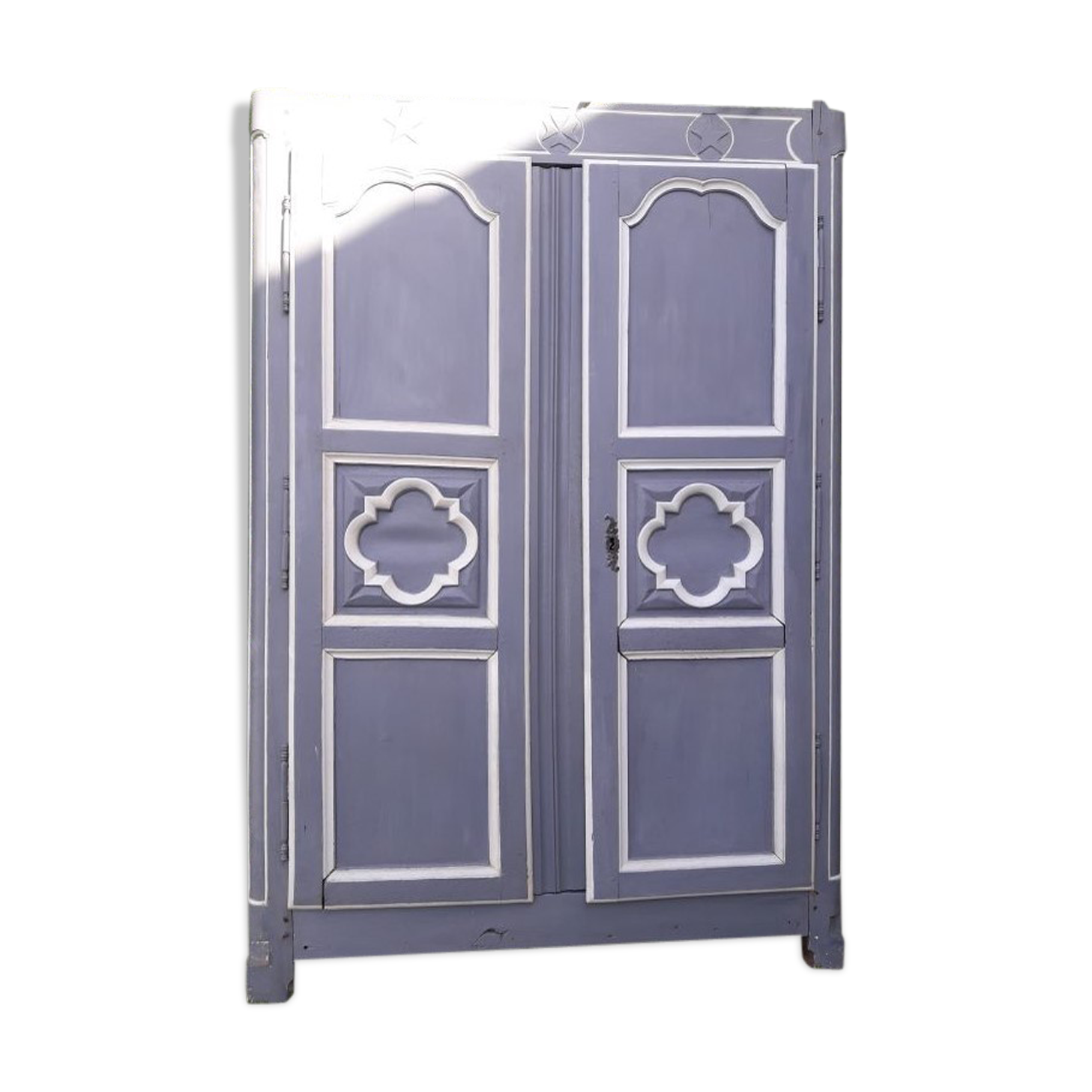 Lyon's 18th-18th-painted walnut façade rechampi