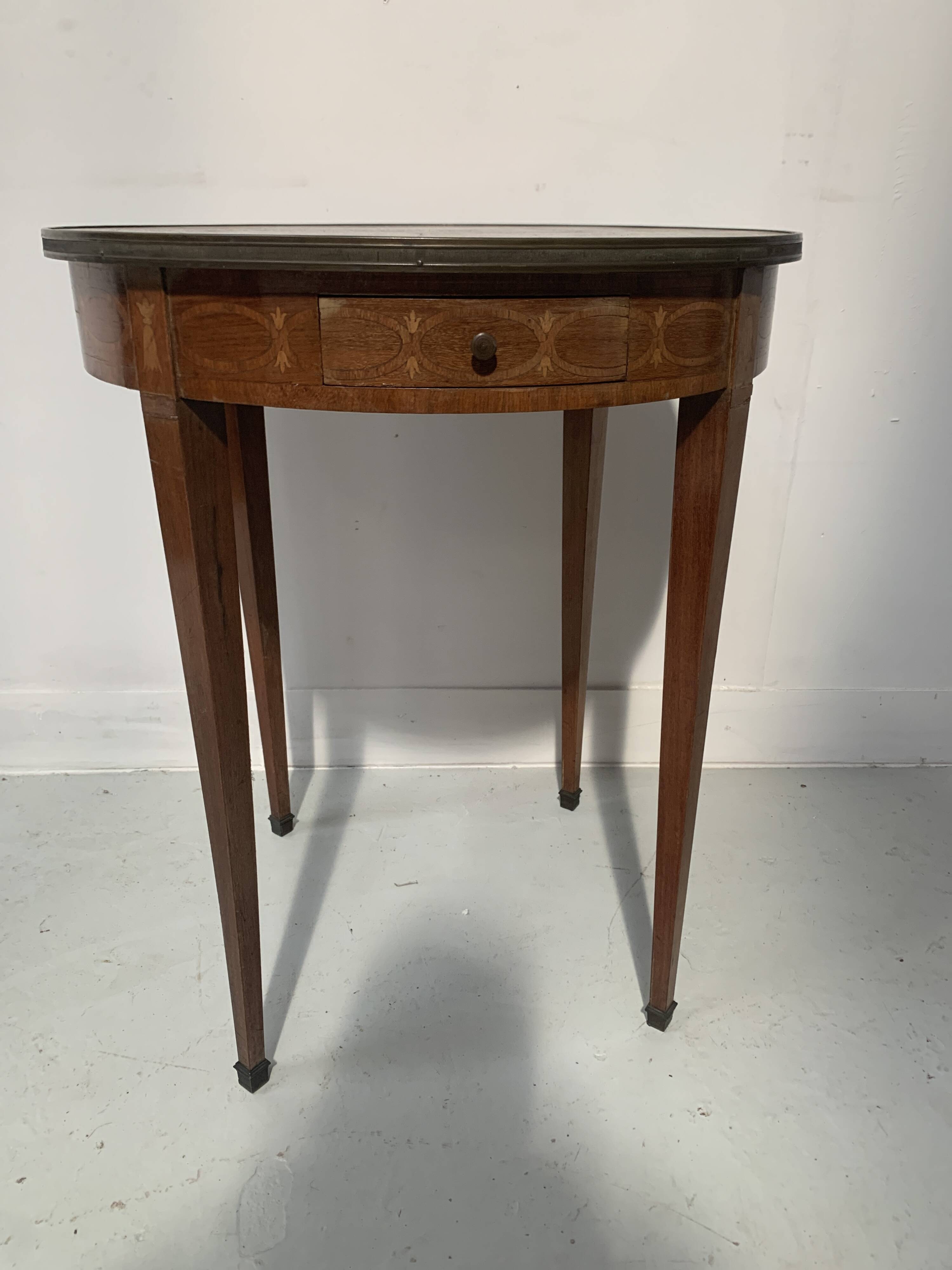 Round Louis XVI style pedestal table in marquetry wood, 20th century