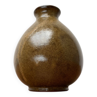 Mid-century German minimalist studio pottery vase by Gudrun Friedrich, Rügen.
