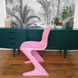 Kangaroo chair