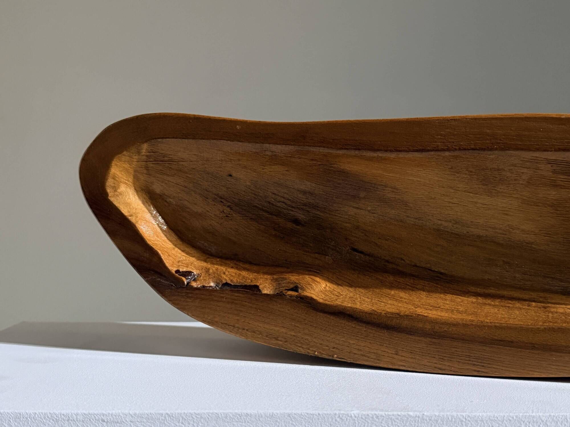 Grande coupe sculptée en orme, France, circa 1950