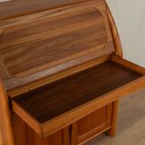 1980s Bureau, Ansager