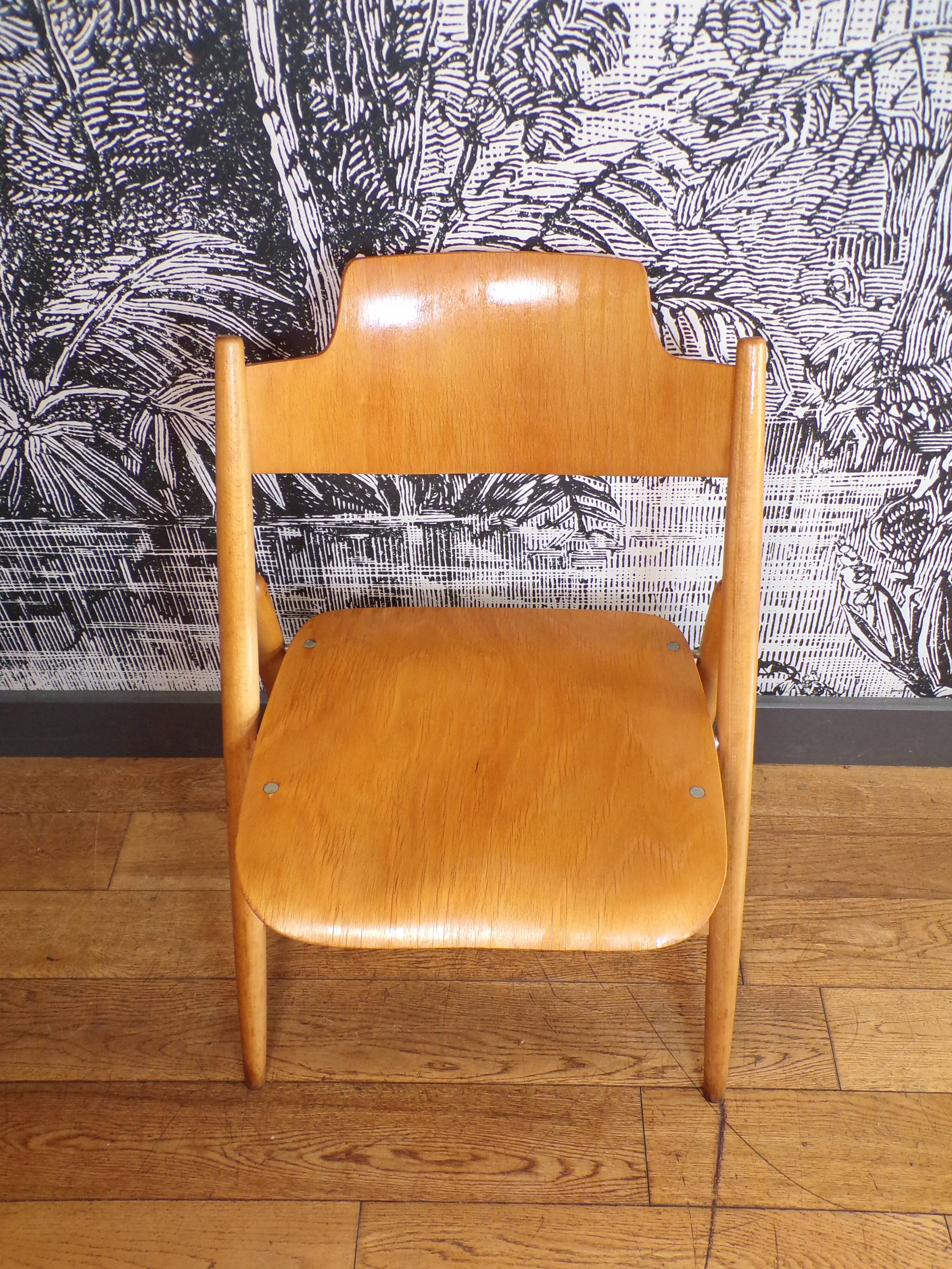 Se18 folding chair by egon eiermann