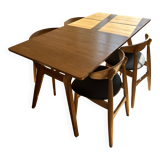 Extensible table Made.com model Jenson for 6 to 8 people.