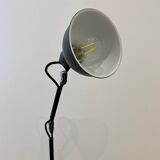Articulated table lamp