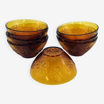 8 amber yellow glass bowls - embossed flower patterns - Daisy Vereco France - vintage 70s