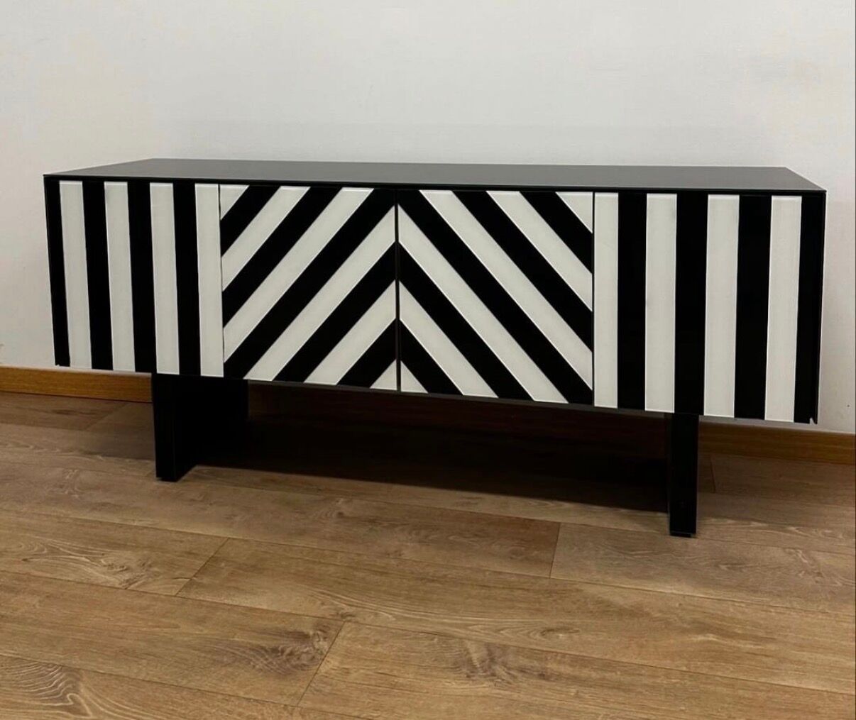 TV cabinet
