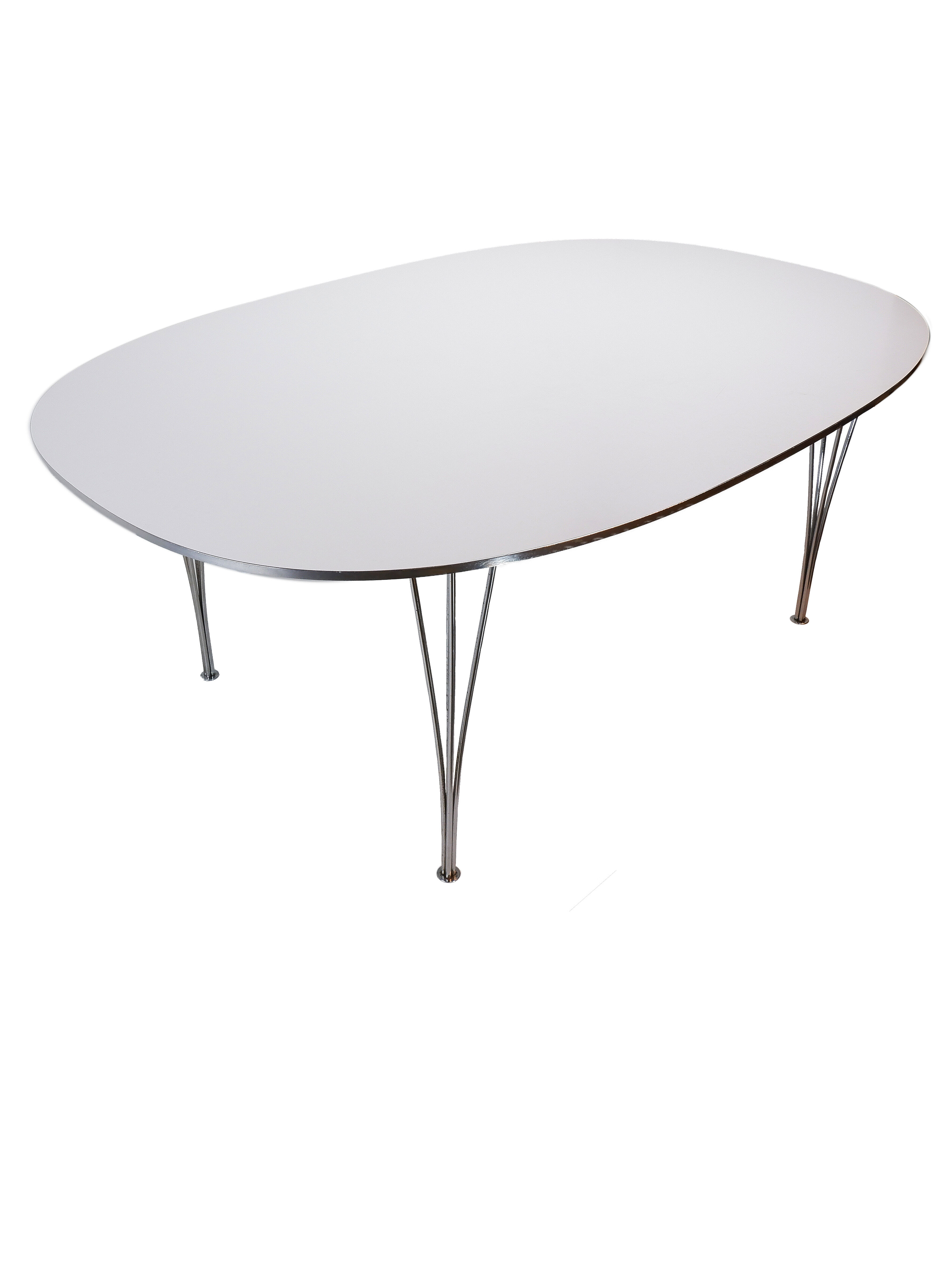 Fritz Hansen B613 super-elliptical dining table