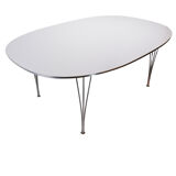 Fritz Hansen B613 super-elliptical dining table