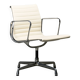 Chaise de salle à manger Charles & Ray Eames EA108 en aluminium poli et cuir blanc