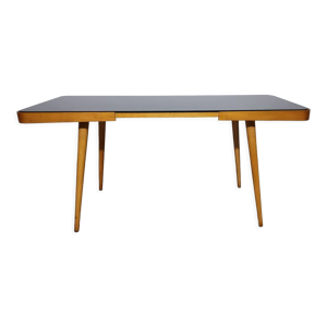 Table basse par Jiri Jiroutek