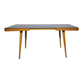 Table basse par Jiri Jiroutek