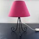 Lampe tripode en métal noir et coton rouge