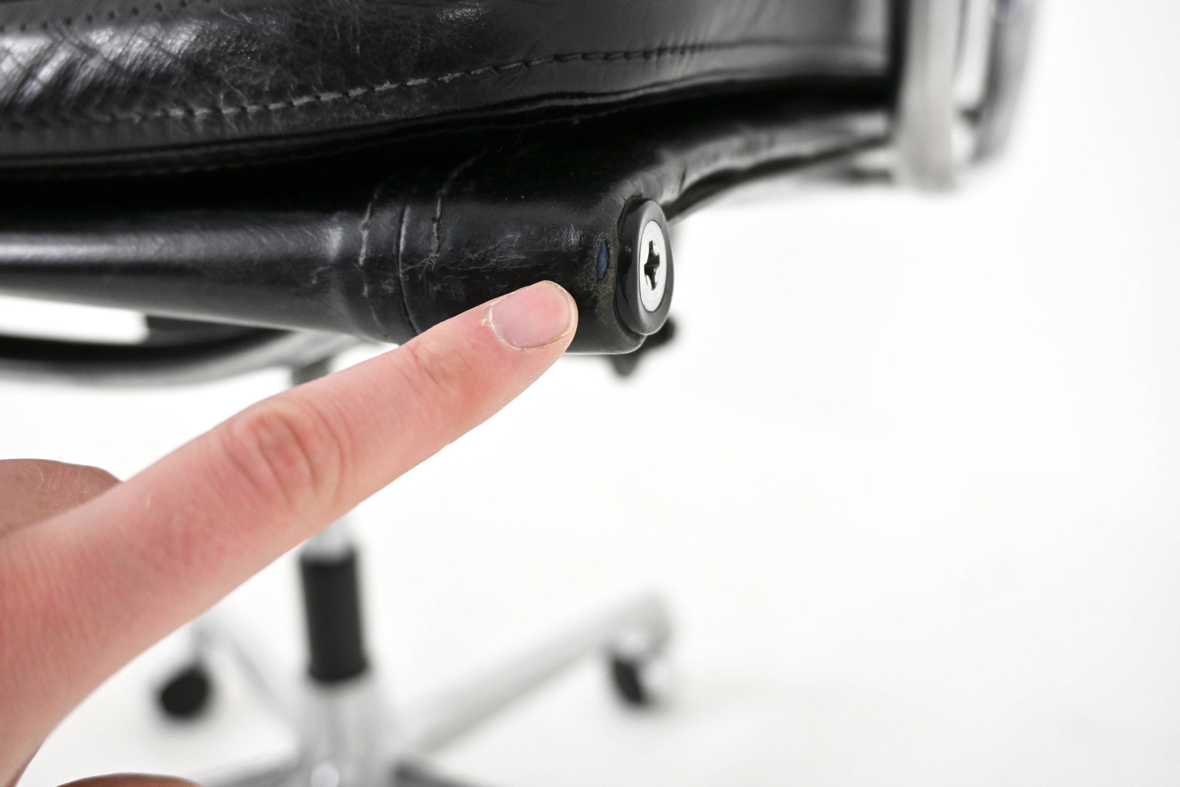 Office chair by Charles & Ray Eames for Herman Miller, 1970s